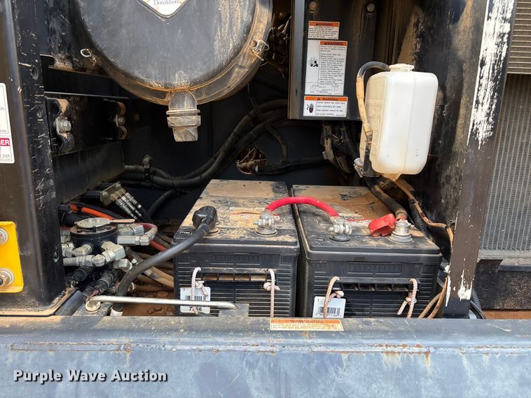 image for item EN5576 2015 Kobelco SK350LC-9E excavator