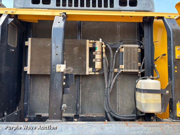 image for item EN5576 2015 Kobelco SK350LC-9E excavator