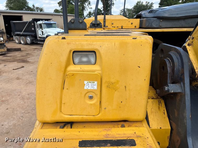 image for item EN5576 2015 Kobelco SK350LC-9E excavator