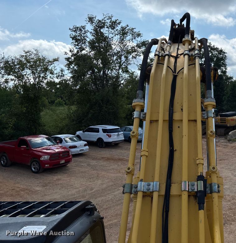 image for item EN5576 2015 Kobelco SK350LC-9E excavator