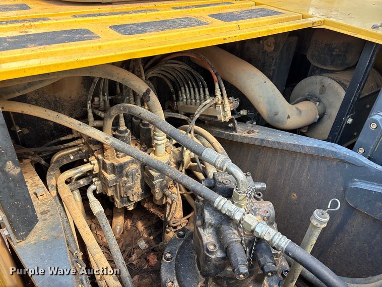 image for item EN5576 2015 Kobelco SK350LC-9E excavator