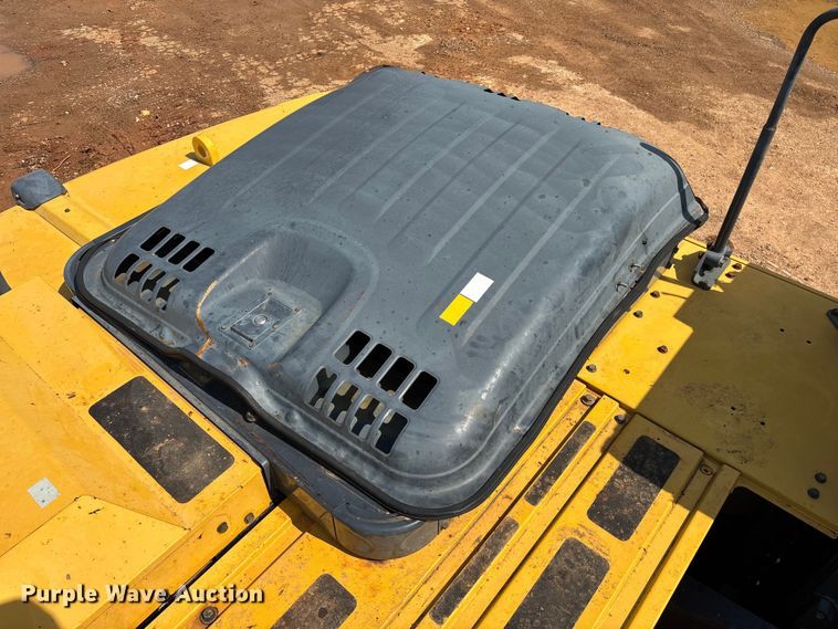 image for item EN5576 2015 Kobelco SK350LC-9E excavator