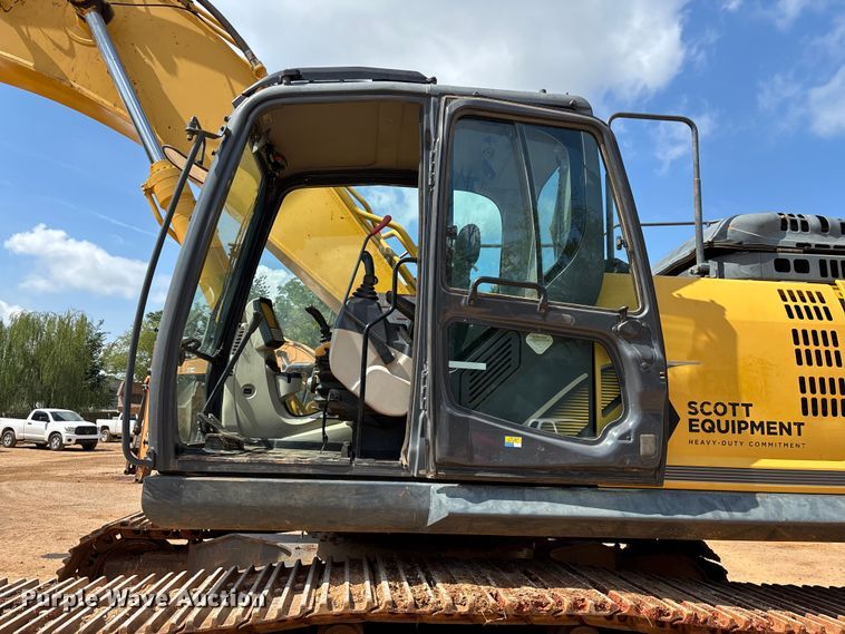 image for item EN5576 2015 Kobelco SK350LC-9E excavator