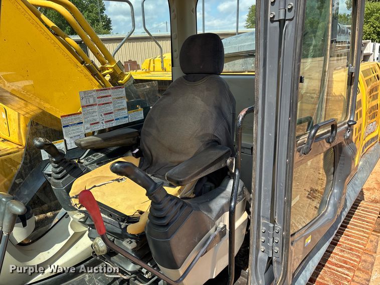 image for item EN5576 2015 Kobelco SK350LC-9E excavator