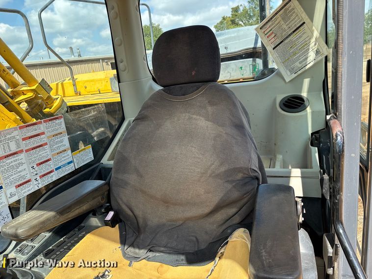 image for item EN5576 2015 Kobelco SK350LC-9E excavator