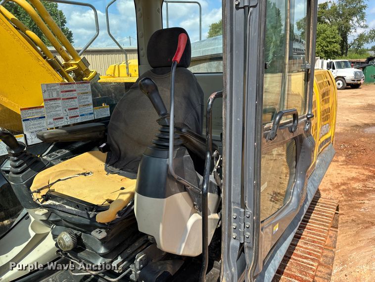 image for item EN5576 2015 Kobelco SK350LC-9E excavator