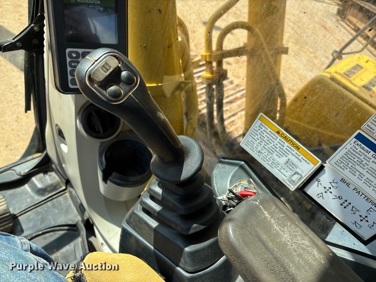 image for item EN5576 2015 Kobelco SK350LC-9E excavator