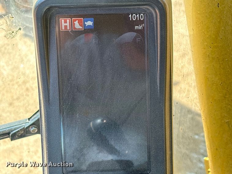 image for item EN5576 2015 Kobelco SK350LC-9E excavator