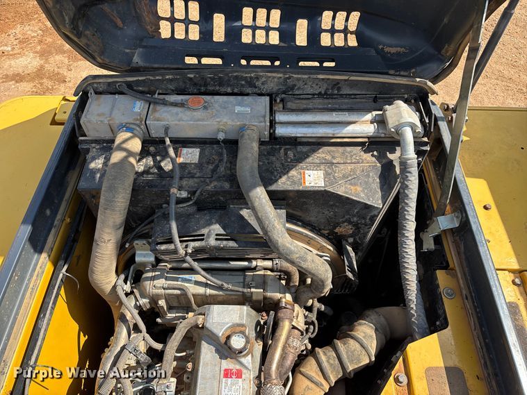 image for item EN5576 2015 Kobelco SK350LC-9E excavator