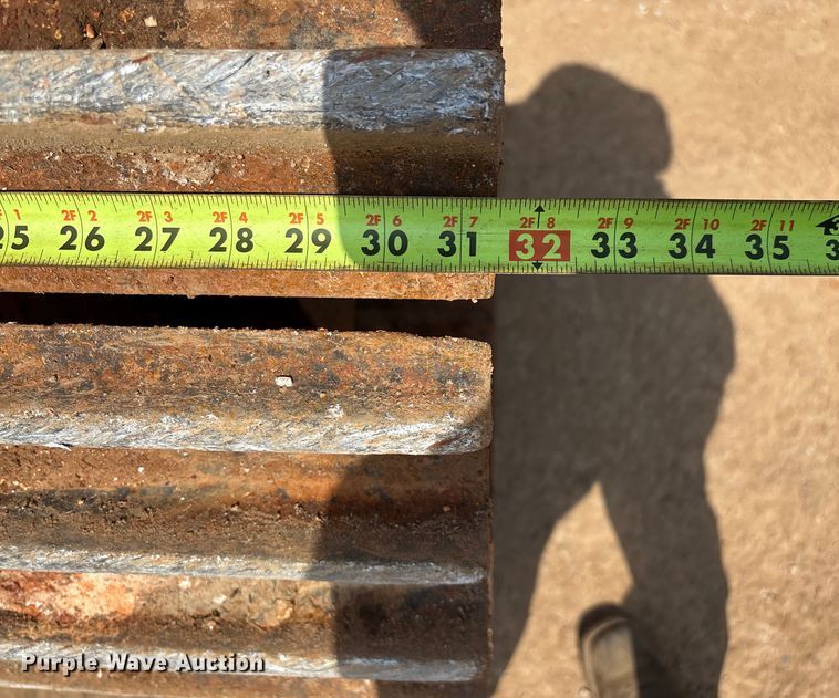 image for item EN5576 2015 Kobelco SK350LC-9E excavator