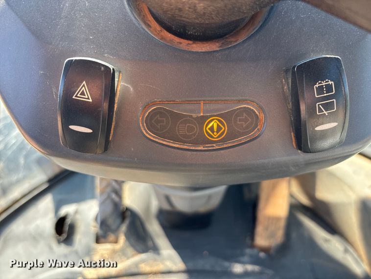 image for item EN5577 2018 Case 521G wheel loader