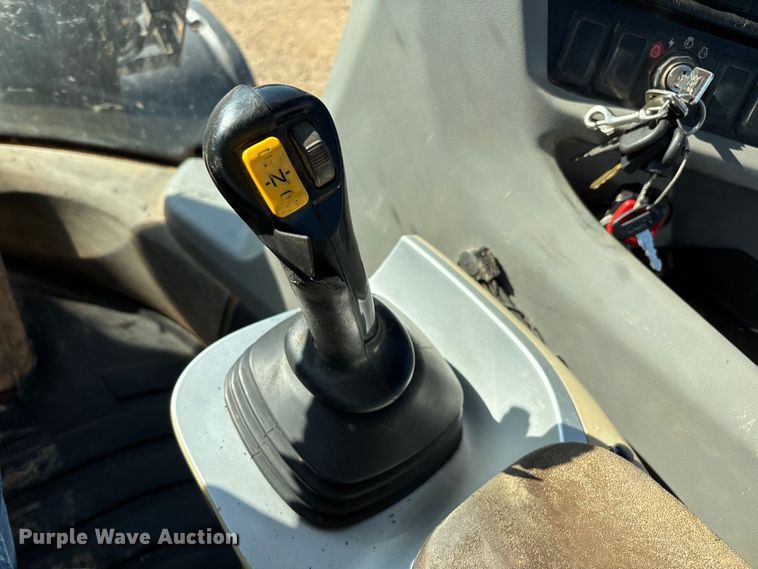 image for item EN5577 2018 Case 521G wheel loader