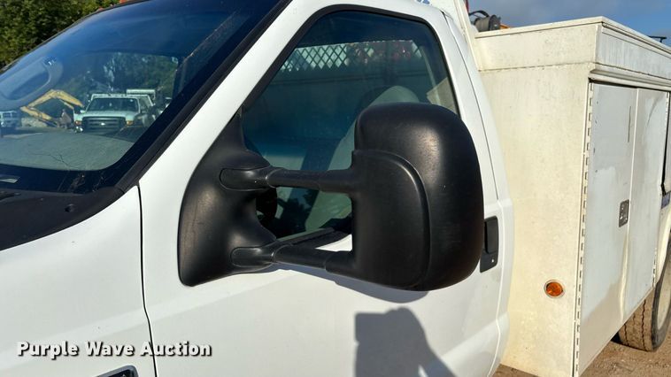image for item EN5580 2006 Ford F450 Super Duty utility / service truck