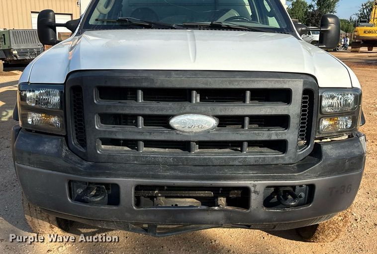 image for item EN5580 2006 Ford F450 Super Duty utility / service truck