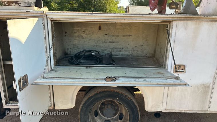 image for item EN5580 2006 Ford F450 Super Duty utility / service truck