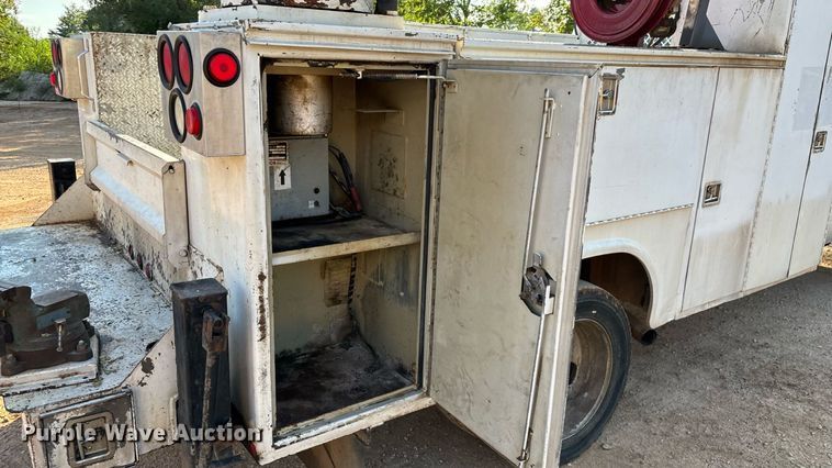 image for item EN5580 2006 Ford F450 Super Duty utility / service truck