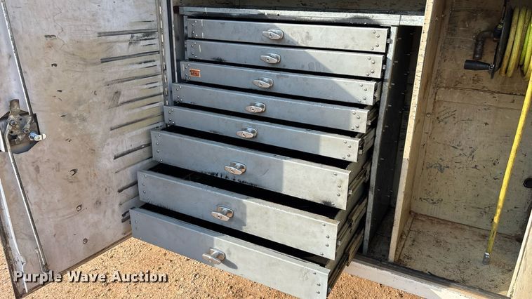 image for item EN5580 2006 Ford F450 Super Duty utility / service truck