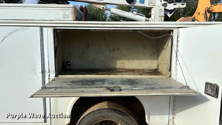 image for item EN5580 2006 Ford F450 Super Duty utility / service truck