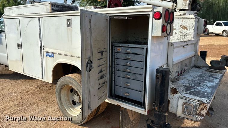image for item EN5580 2006 Ford F450 Super Duty utility / service truck