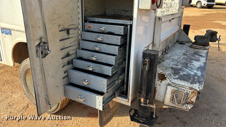 image for item EN5580 2006 Ford F450 Super Duty utility / service truck