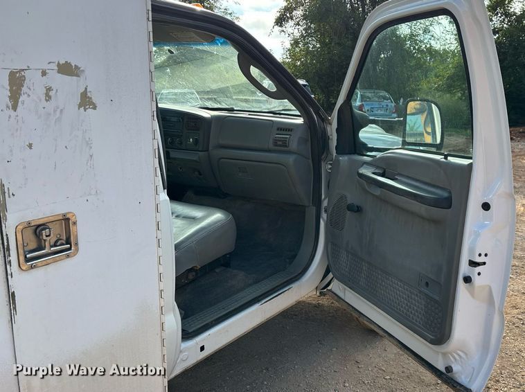 image for item EN5580 2006 Ford F450 Super Duty utility / service truck