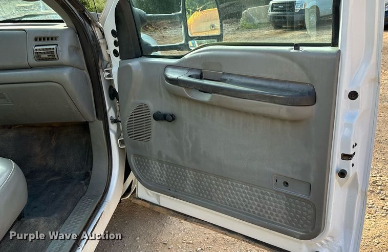 image for item EN5580 2006 Ford F450 Super Duty utility / service truck