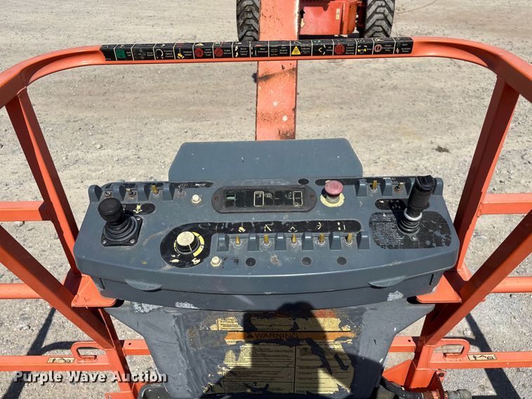 image for item EN5581 JLG 1250AJP boom lift