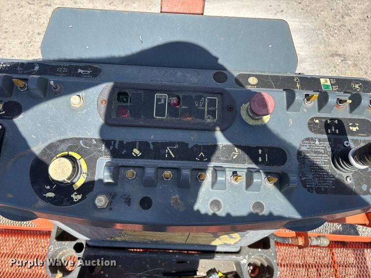 image for item EN5581 JLG 1250AJP boom lift