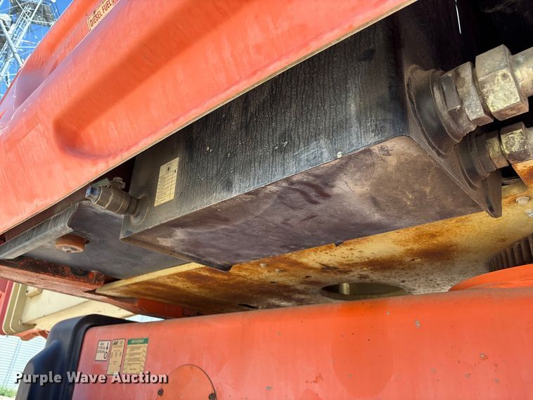 image for item EN5581 JLG 1250AJP boom lift