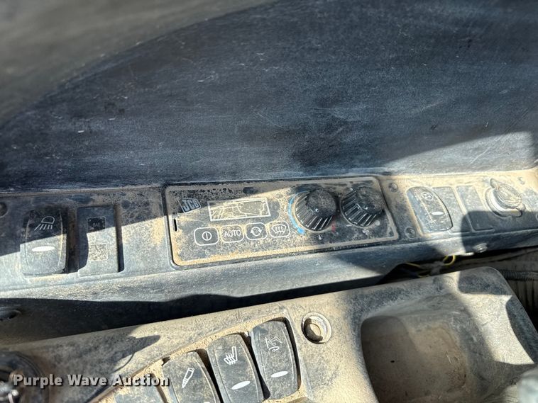 image for item EP0533 JCB JS220LC excavator