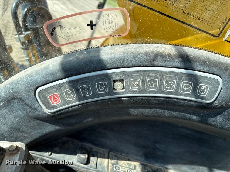 image for item EP0533 JCB JS220LC excavator