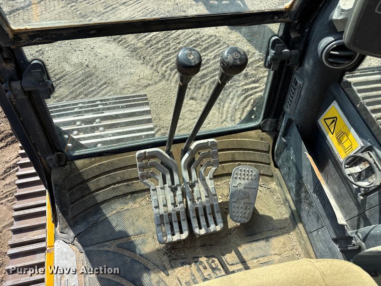 image for item EP0533 JCB JS220LC excavator