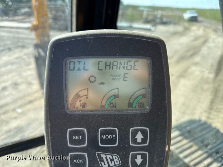 image for item EP0533 JCB JS220LC excavator