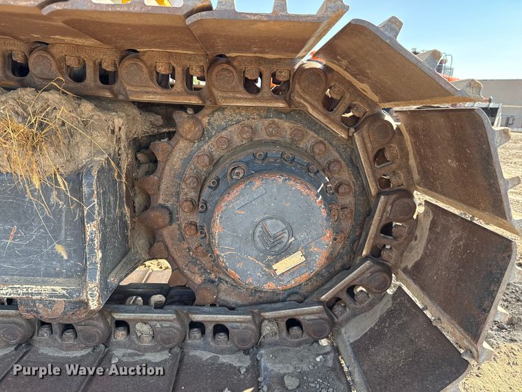 image for item EP0533 JCB JS220LC excavator