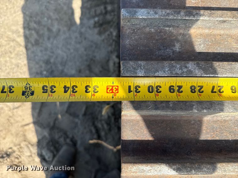 image for item EP0533 JCB JS220LC excavator