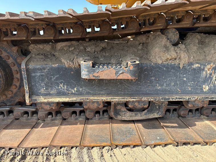 image for item EP0533 JCB JS220LC excavator