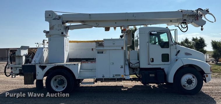 image for item EP0534 2003 Kenworth T300 digger derrick truck