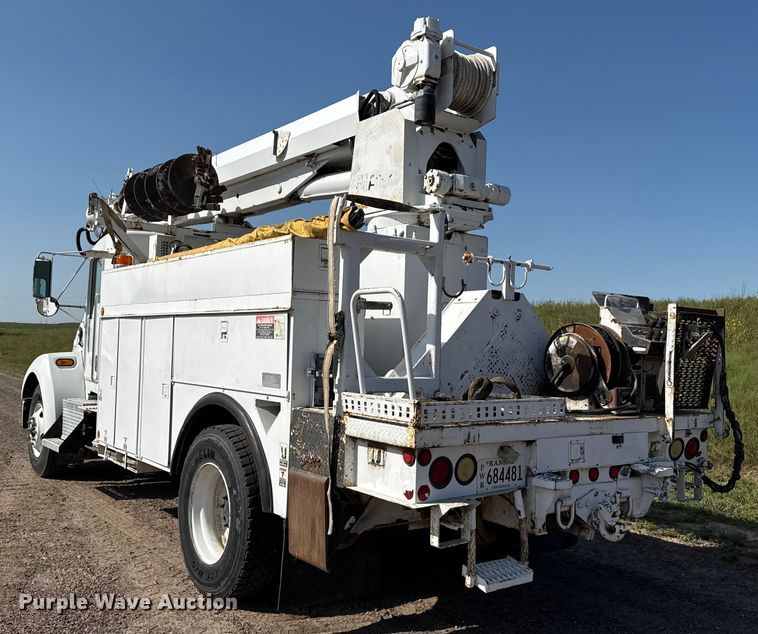 image for item EP0534 2003 Kenworth T300 digger derrick truck