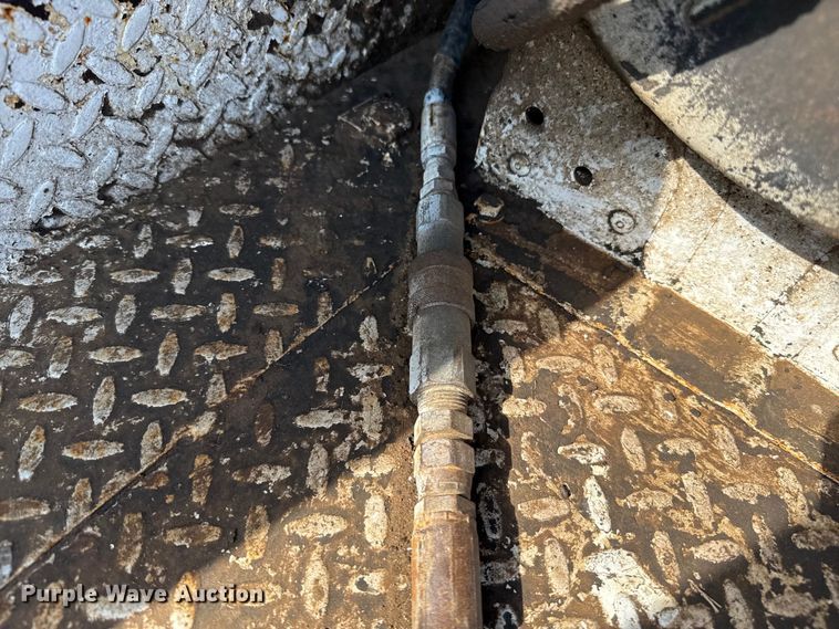 image for item EP0534 2003 Kenworth T300 digger derrick truck