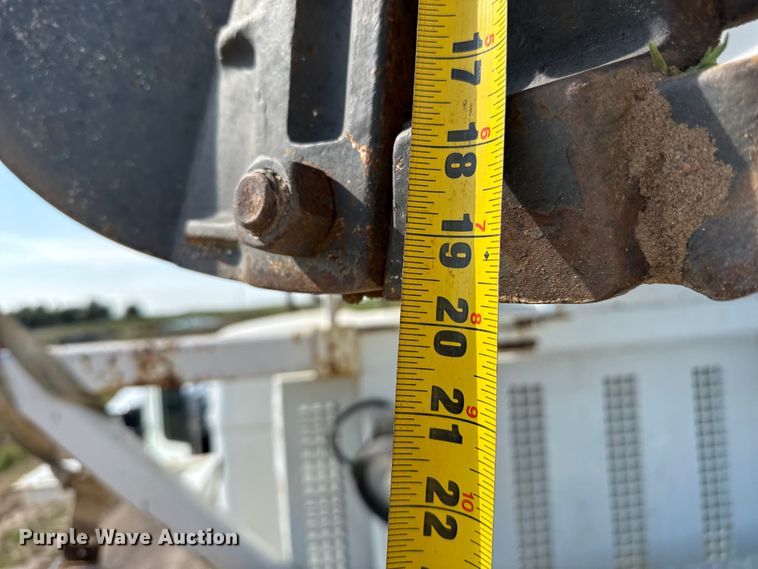 image for item EP0534 2003 Kenworth T300 digger derrick truck