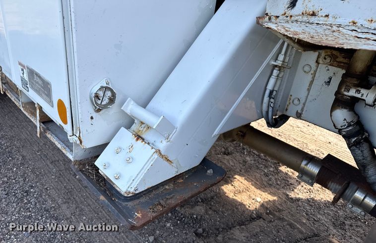 image for item EP0534 2003 Kenworth T300 digger derrick truck