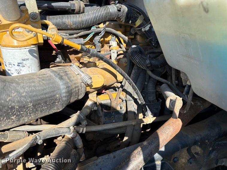 image for item EP0534 2003 Kenworth T300 digger derrick truck