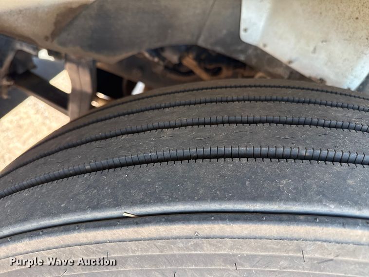 image for item EP0534 2003 Kenworth T300 digger derrick truck