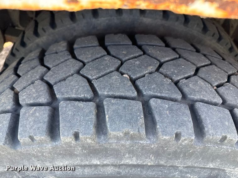 image for item EP0534 2003 Kenworth T300 digger derrick truck