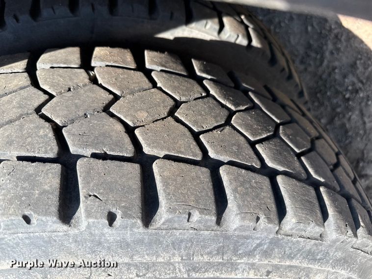 image for item EP0534 2003 Kenworth T300 digger derrick truck