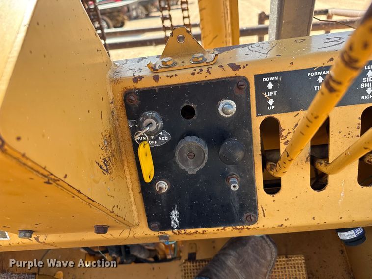 image for item EP0540 1997 Case 585E forklift