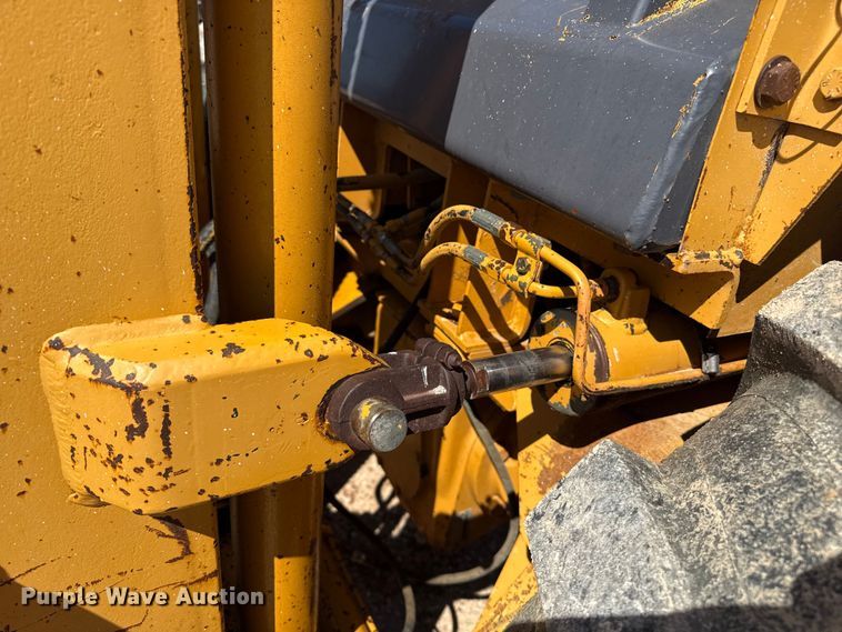 image for item EP0540 1997 Case 585E forklift