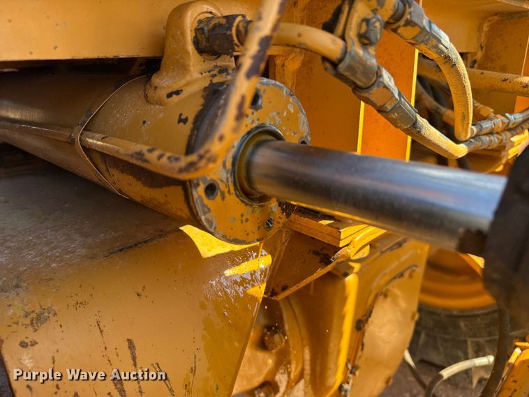 image for item EP0540 1997 Case 585E forklift