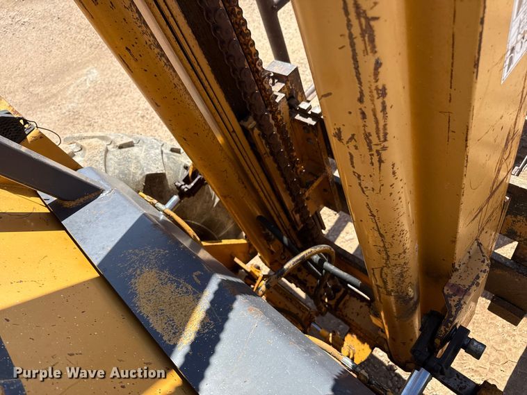 image for item EP0540 1997 Case 585E forklift