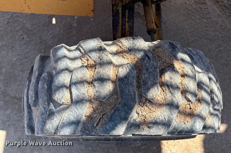 image for item EP0540 1997 Case 585E forklift